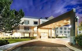 Best Western Plus Glenview-Chicagoland Inn & Suites